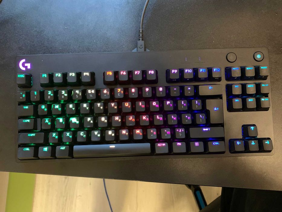 Механическая клавиатура Logitech G Pro TKL на свичах GX Blue Clicky
