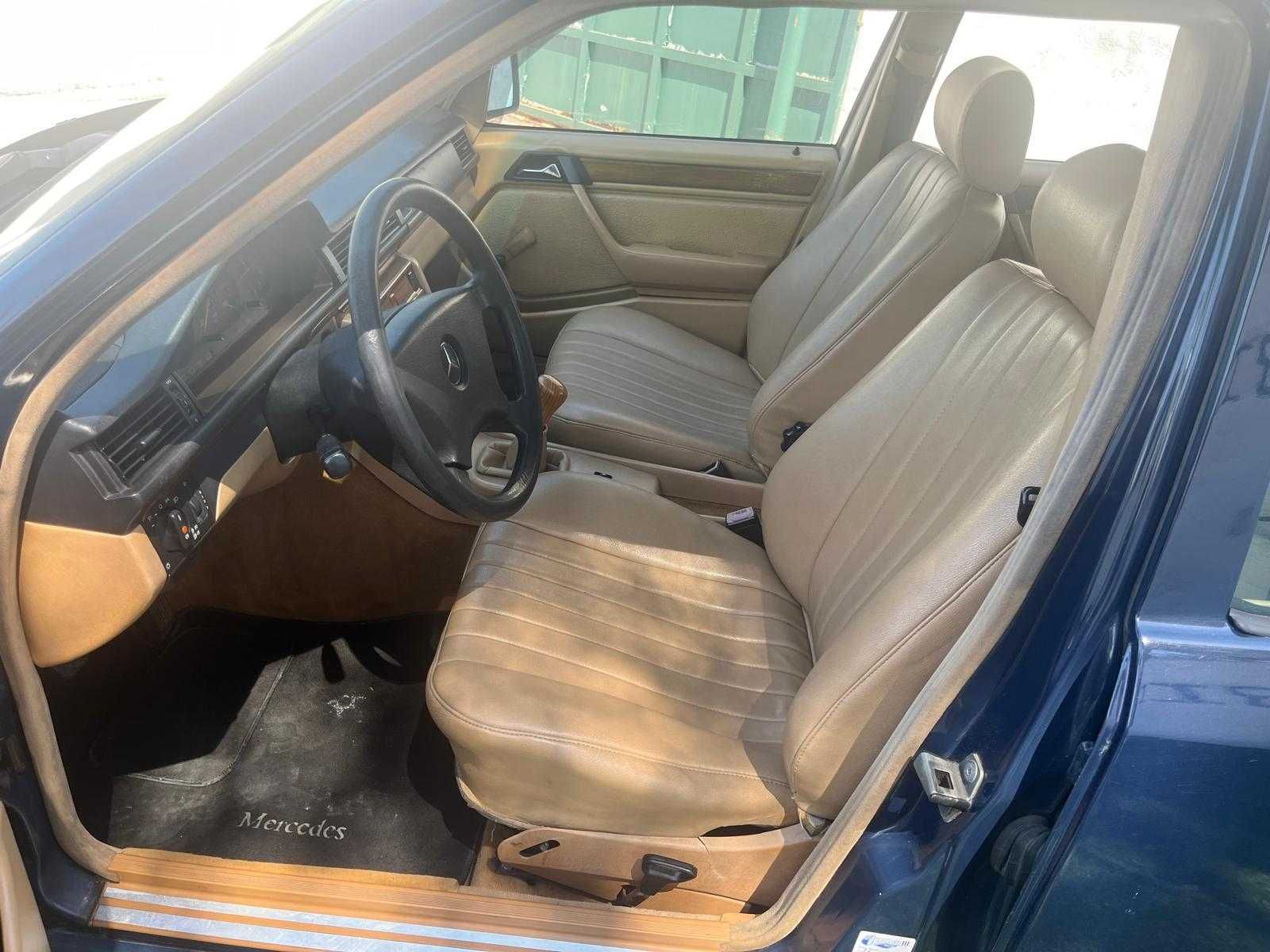 Mercedes 200D nacional