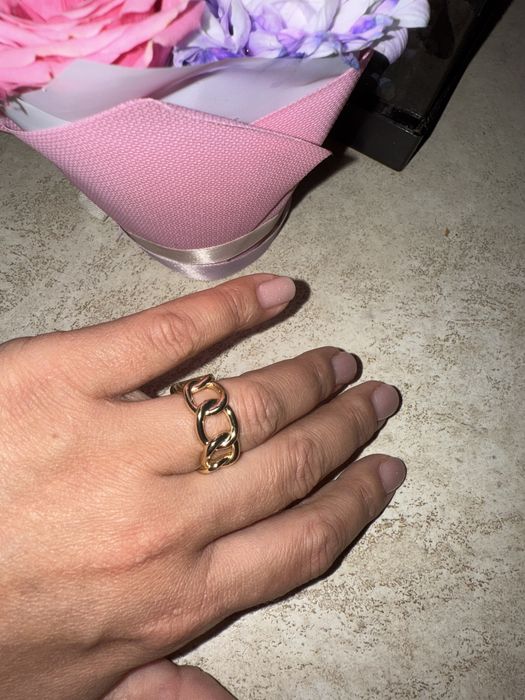 Набор из серебра с зклкными камнями кольцо 17р