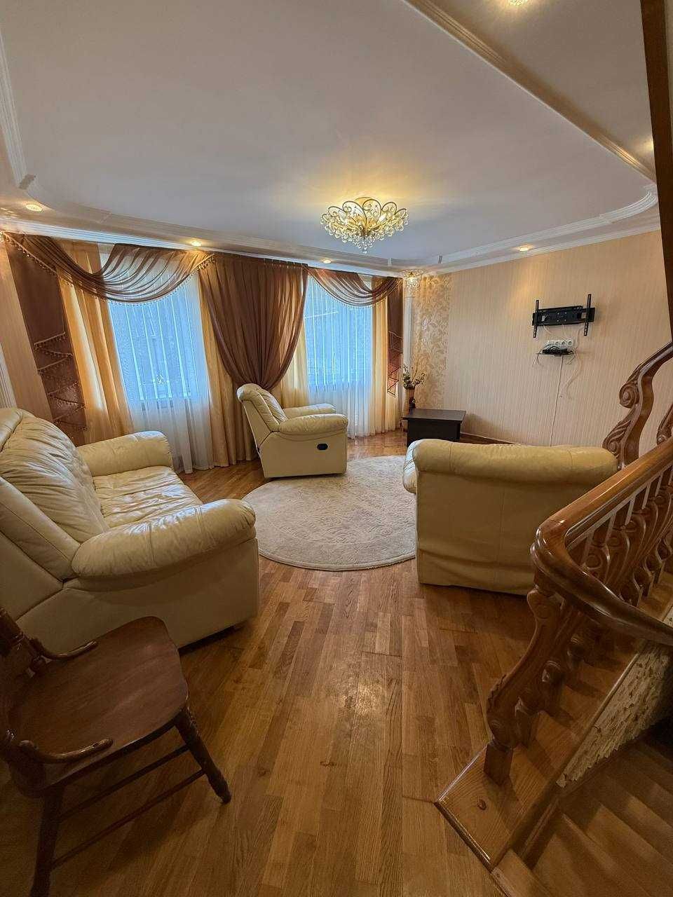 Продаж ДВОХПОВЕРХОВОЇ квартири Пирогівці 117,7 м кв