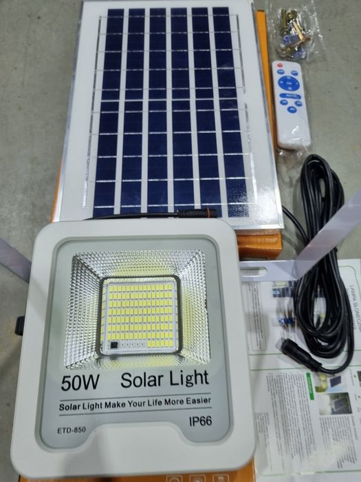 Lampa solarna VÖGLER GmBh 50W neutral, sensor zmierzchu