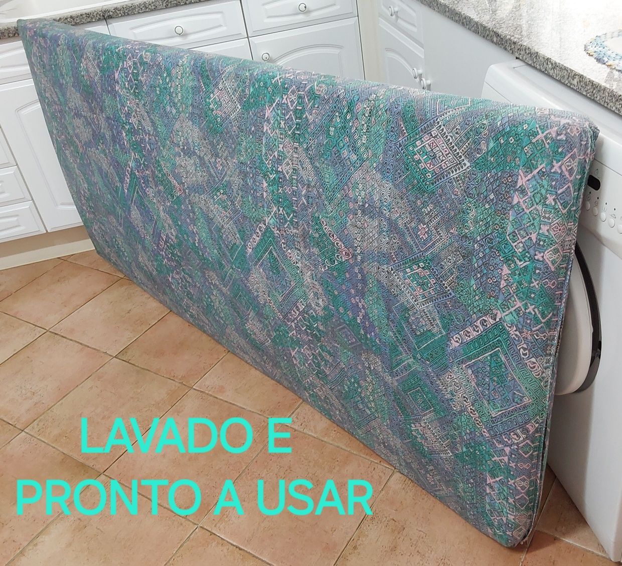 COLCHÃO DE ESPONJA COM FORRA LAVÁVEL.Casa,Quarto,Sala,Visitas,Campismo