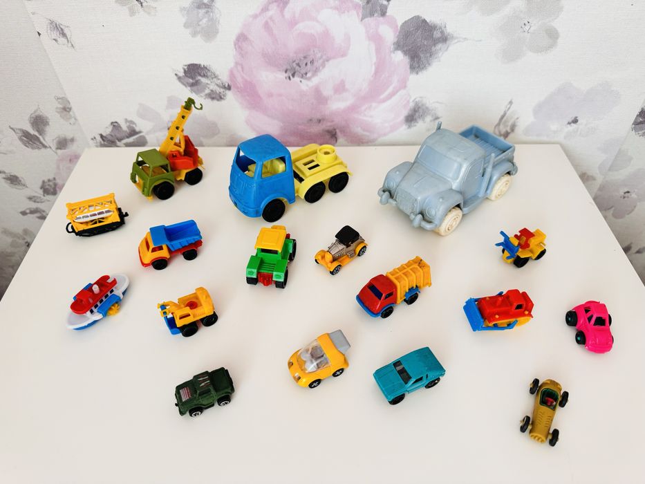Stare auta, damochodziki, zabawki vintage kinder