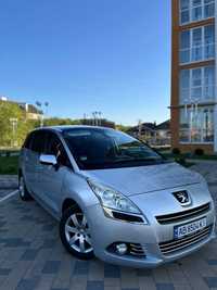 Продам Peugeot/пежо 5008 2012 року.