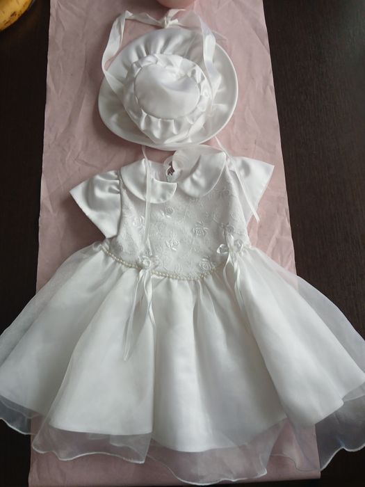 Stroj na chrzest r.62 w bardzo dobrym stanie