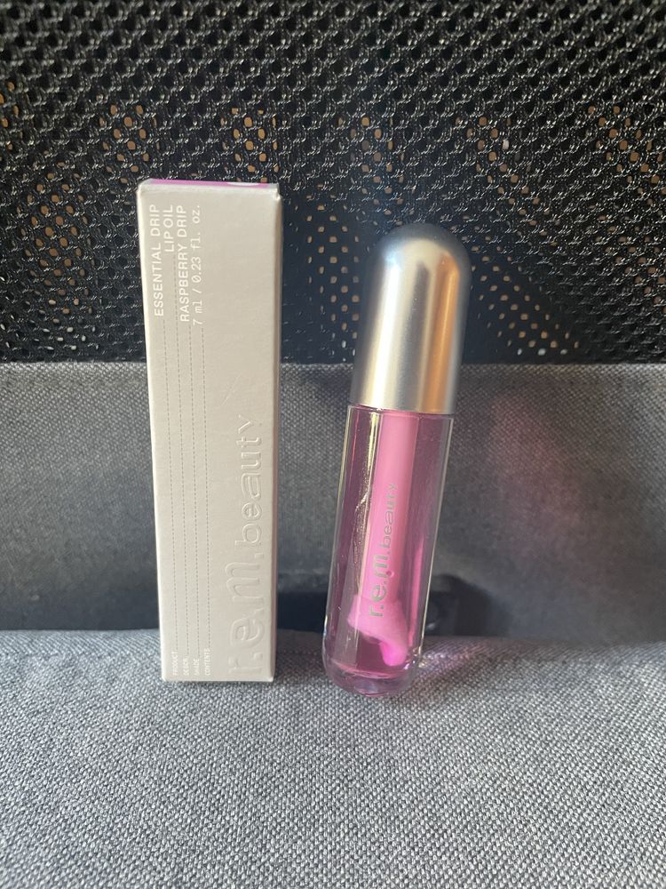 Ariana Grande R.E.M Beauty Lip Oil