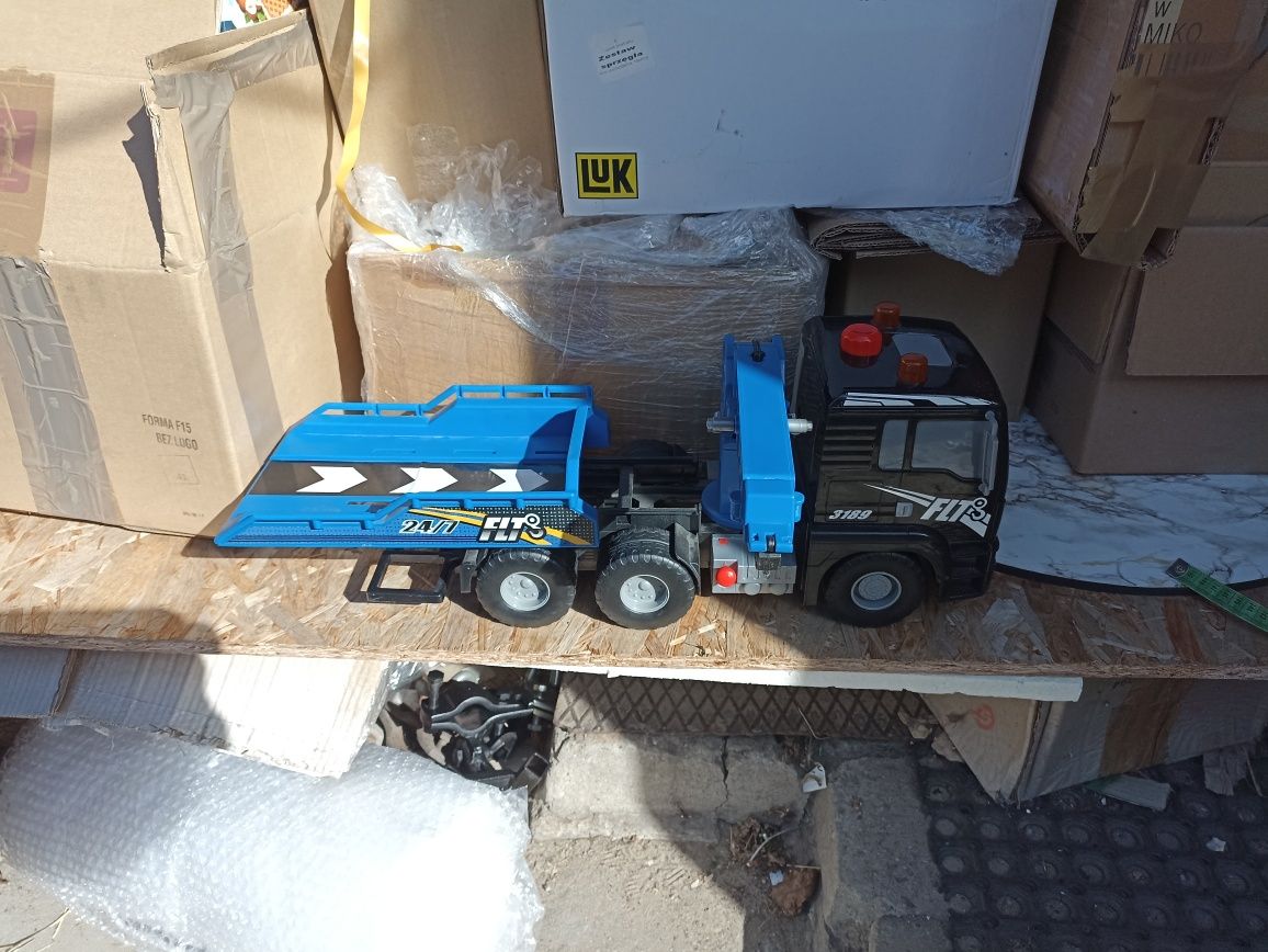 Duży zabawkowy auto holownik Man laweta i HDS  50 cm długości