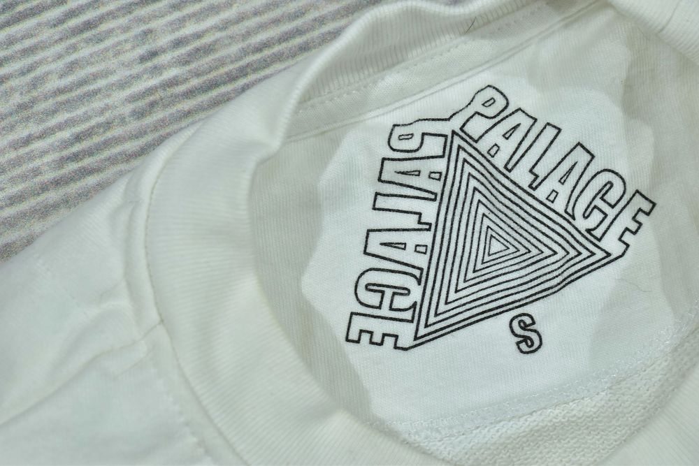 Palace Biała Logowana Bluza Crewneck / S