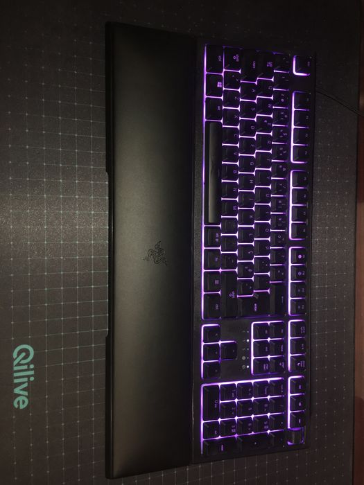 Teclado Razer Ornata V2 (Semi-mecânico-Preto)