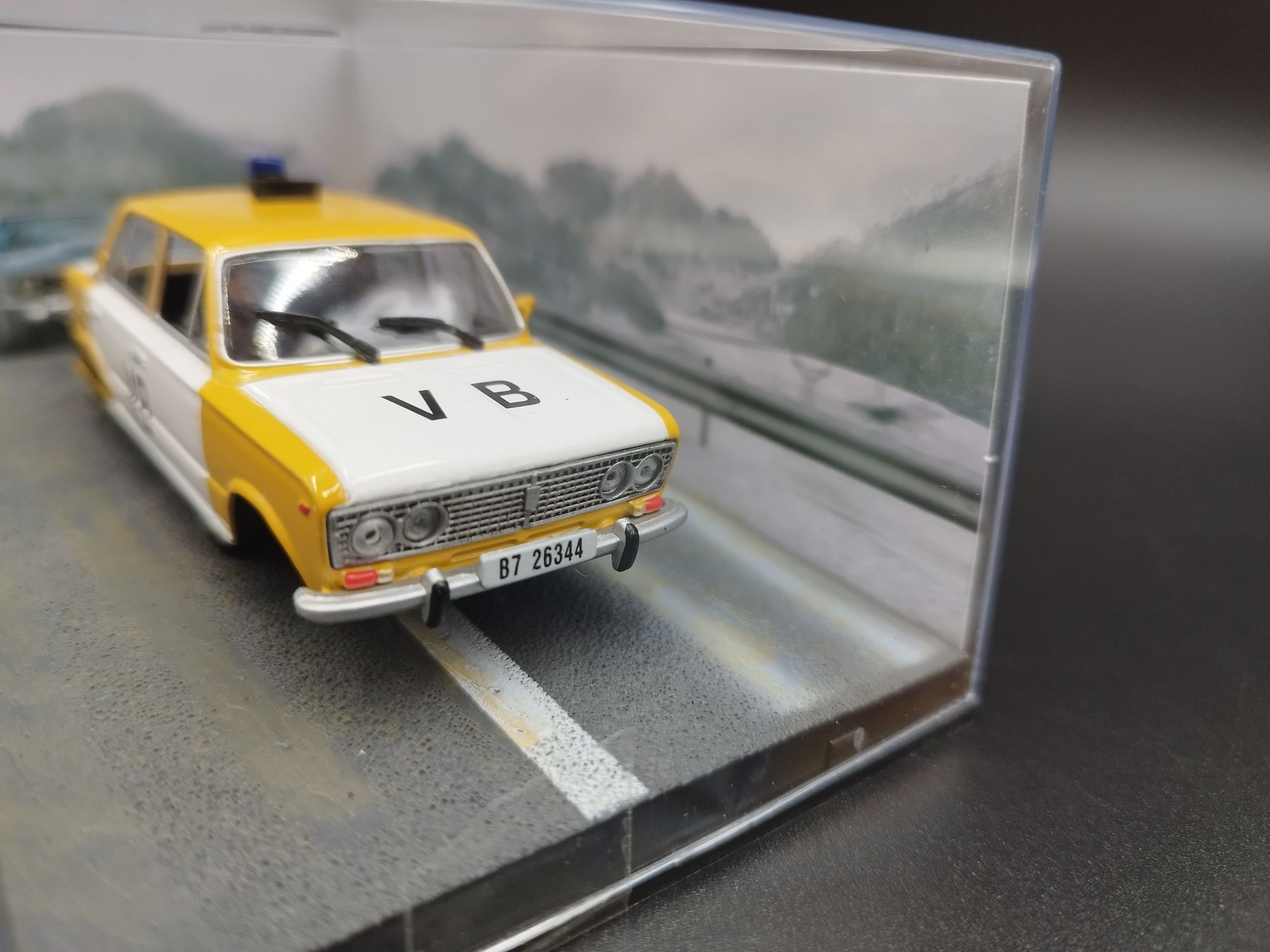 1:43 Altaya 1980 Lada 1500 James Bond 007 "The Living Daylights" model