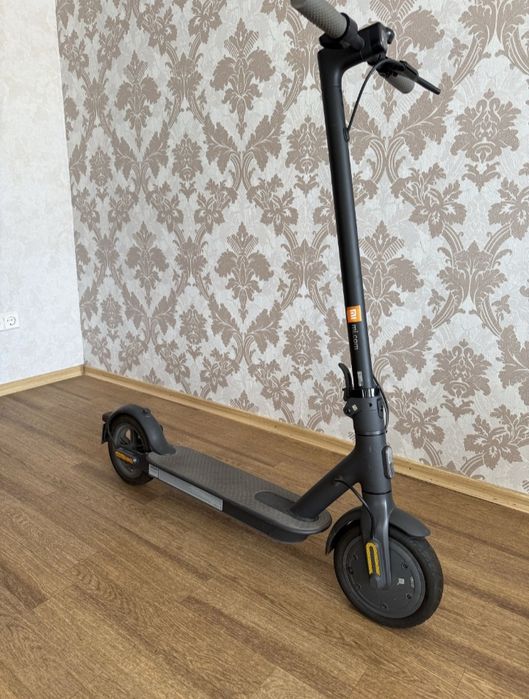 Электросамокат Xiaomi Mi Electric Scooter 1s