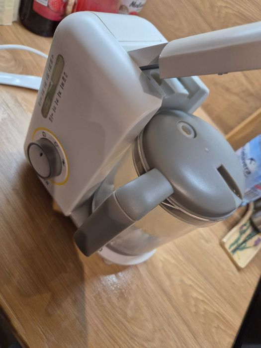 Hoffen urzadzenie do przygotowywania posiłków dla niemowląt.