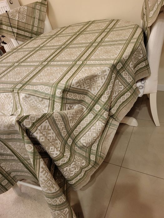 Obrus z 50% lnu 150x250cm plus serwetki 50x50