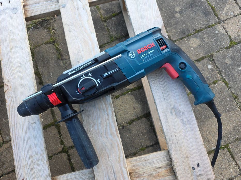 BOSCH GBH 2-28 DFV MŁOTOWIERTARKA o mocy 3,2j stan BDB + główka zestaw