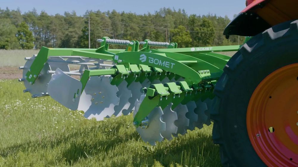 Bomet Brona kompaktowa U210/7 (3,0m) PERSEUS, wał tylny daszkowy  www.agro-mig.pl