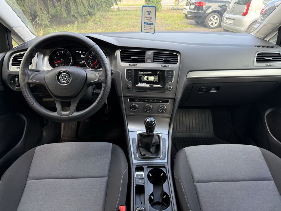 Volkswagen Golf 7, benzyna, dwa komplety kół, ważne opłaty