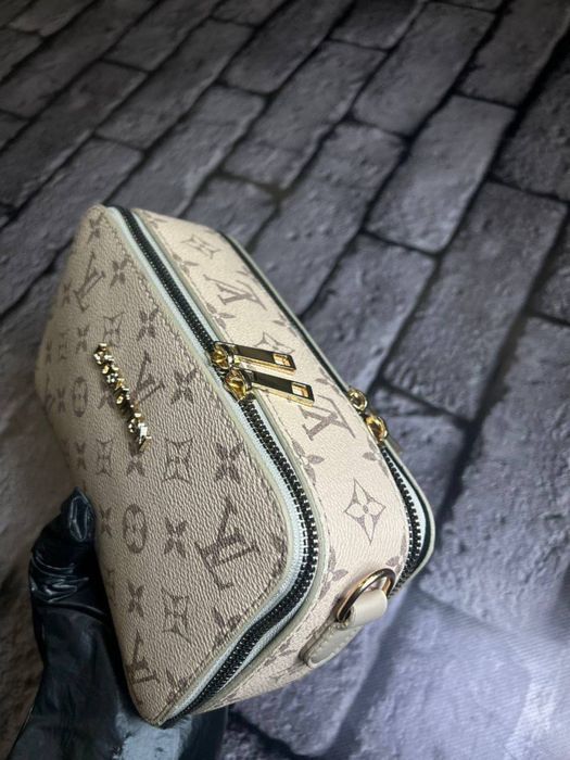 ЖІНОЧА СУМКА LOUIS VUITTON сумка женская клатч с ремешком розовый lv
