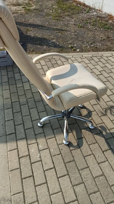 Fotel kosmetyczny pedicure manicure