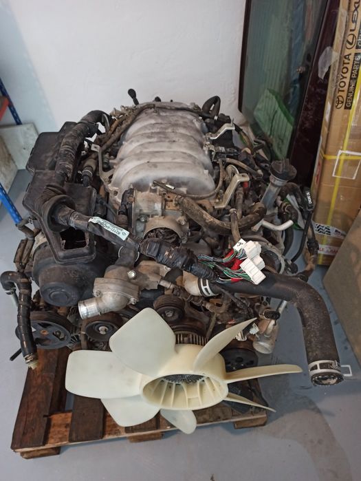 Land Cruiser 100 4.7 V8 silnik 2uz-fe kompletny ze skrzynią i reduktor
