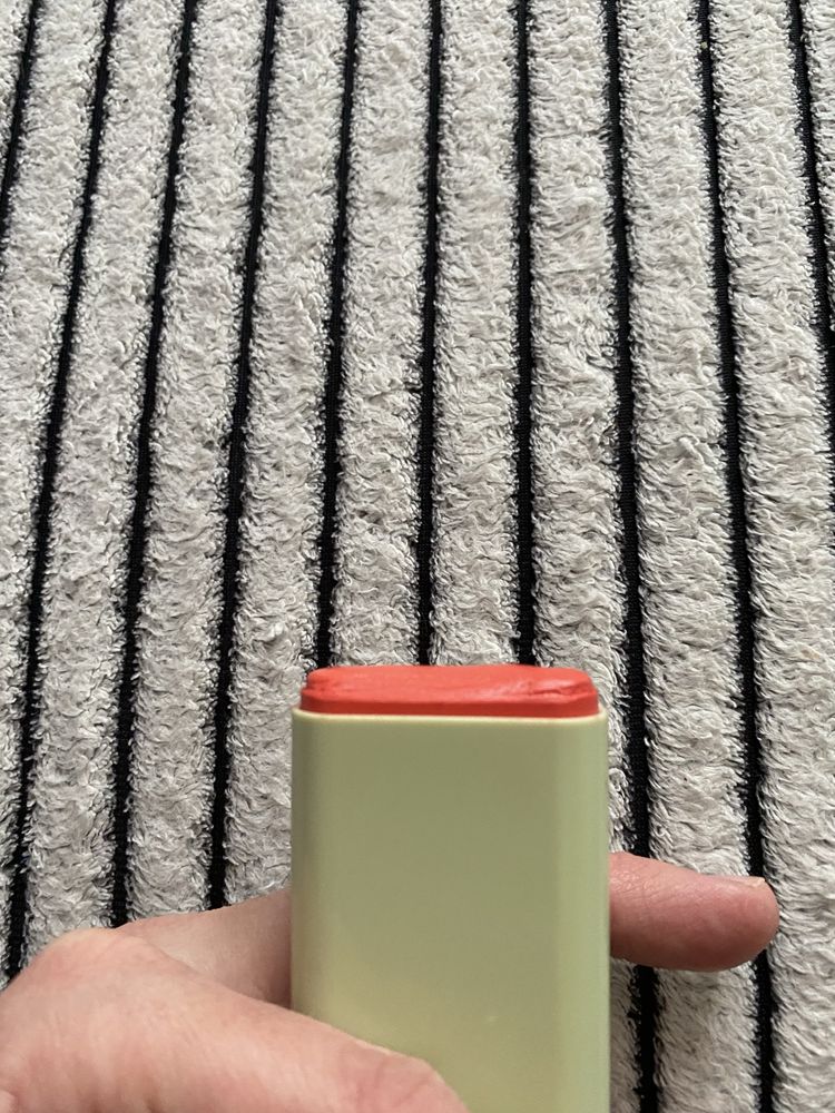 Roz w sztyfcie pixi