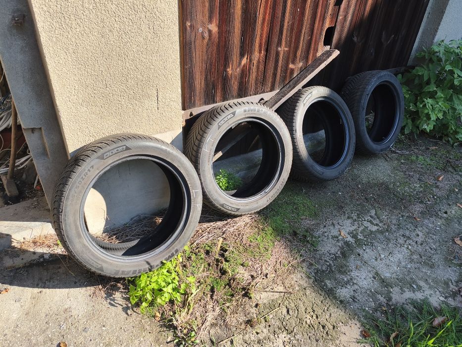 Opony wielosezonowe 4 szt-215/50 R17 2021r. stan dobry