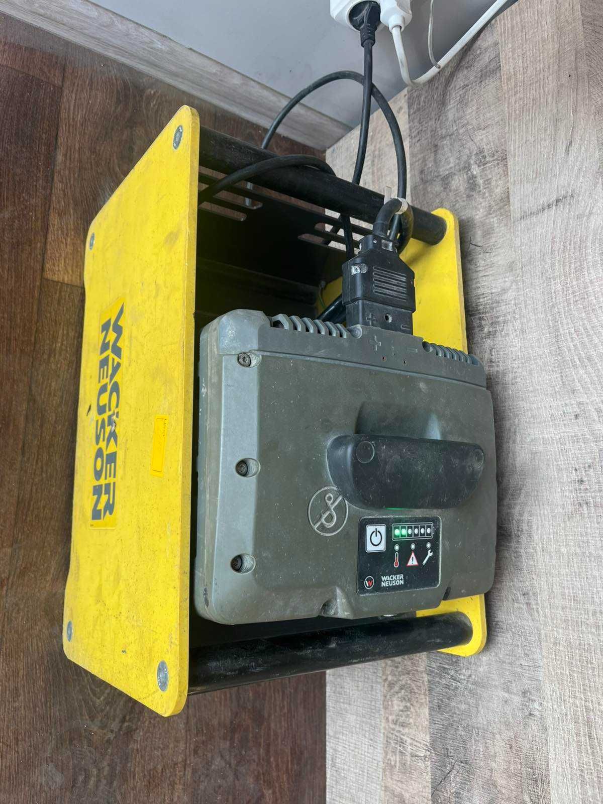 Аккумуляторная вибротрамбовка AS50e  Wacker Neuson вибронога вибролапа