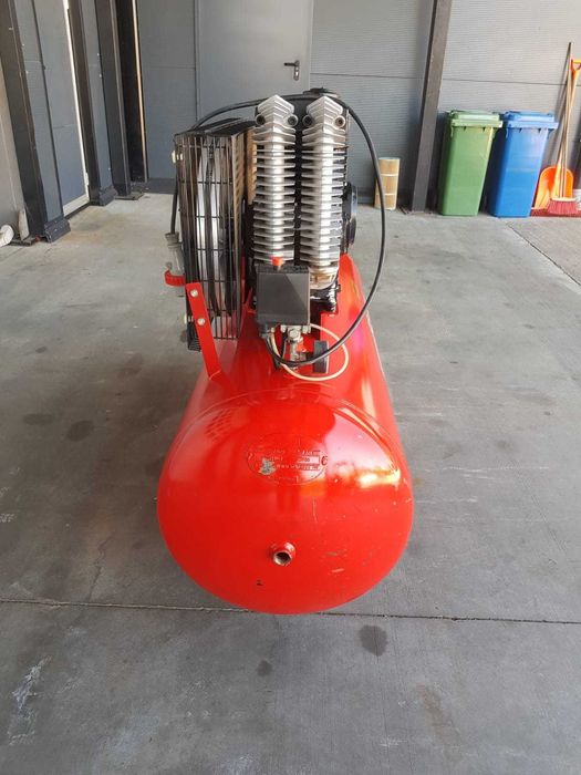 Kompresor GIS 270 L 6/25