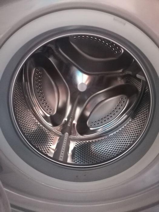Máquina lavar roupa Ariston Hotpoint ARXXL1295 _ 7Kg - cor inox