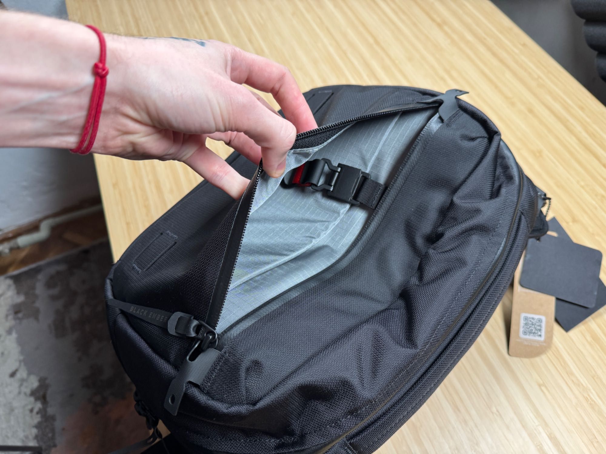 Torba Black Ember Grip Sling