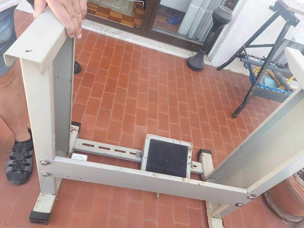 Mesa para Máquina de Costura industrial