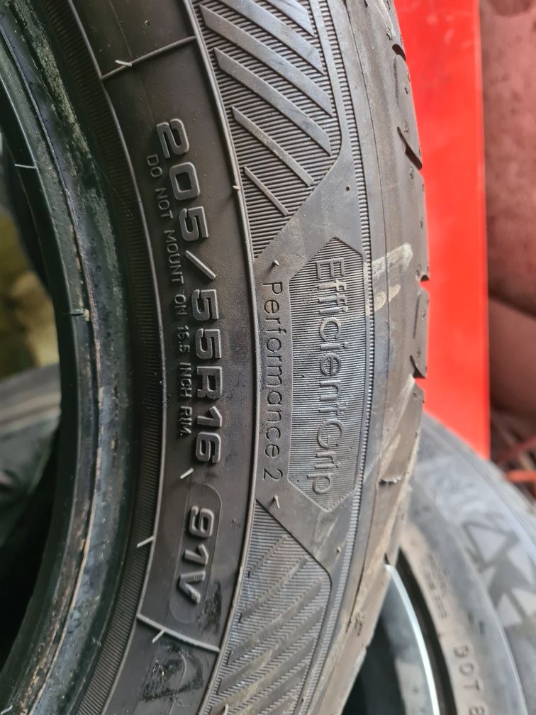 205/55/16  Goodyear  EfficentGrip Preformace 2  22rok opona pojedyncza