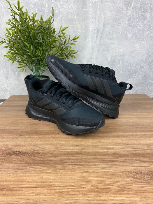 Buty damskie Adidas Runfalcon 5 r. 37,5 - lekkie czarne sneakersy