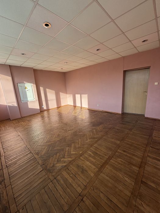 Оренда офісу 31 м² на вул. Зелена