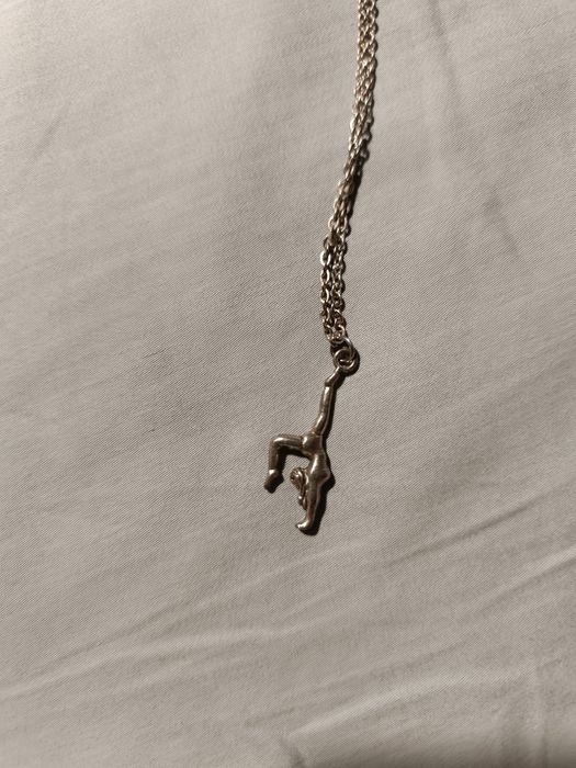 Ланцюжок з кулоном гімнастки