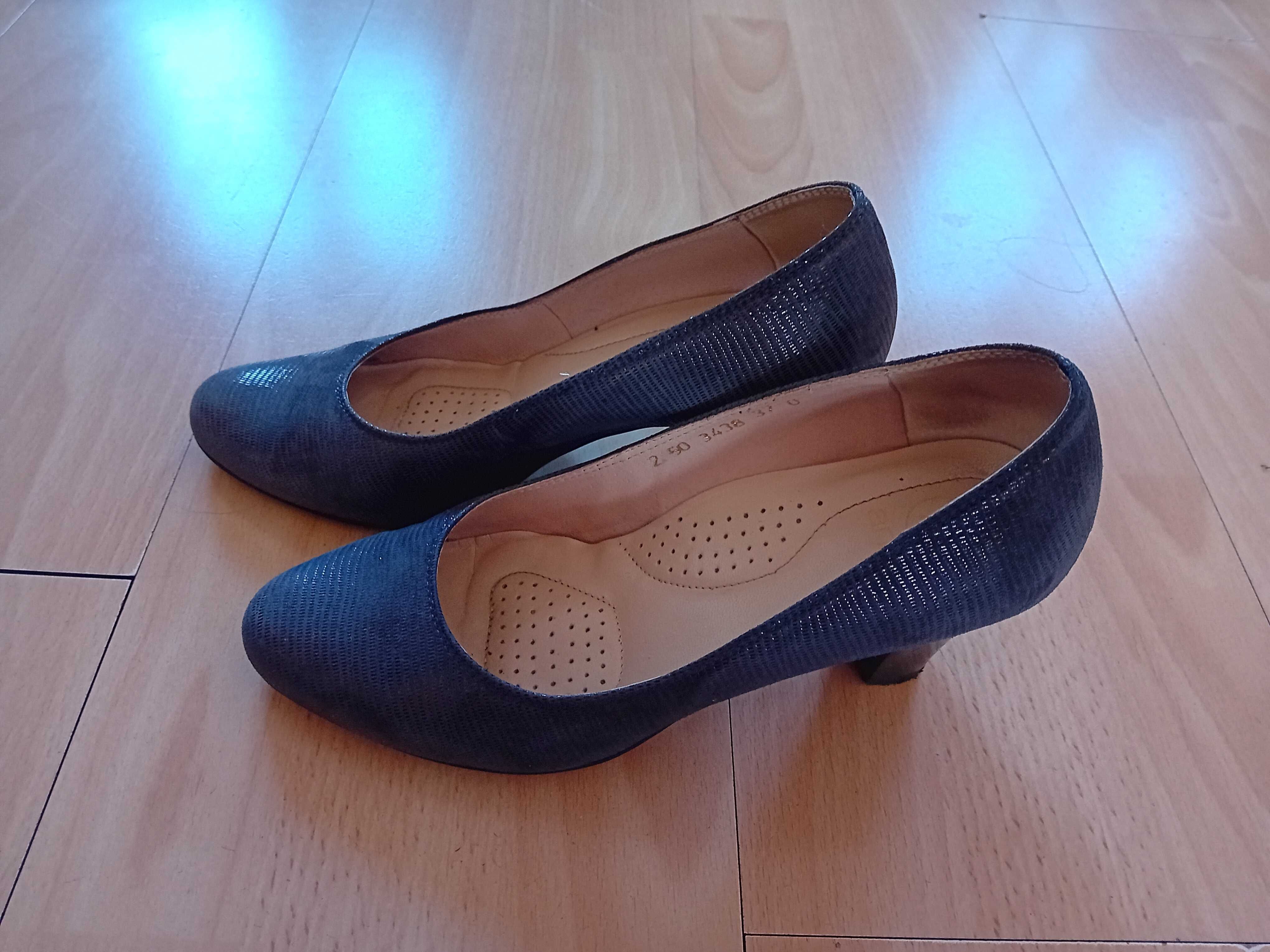 Buty damskie ze skóry r. 37/38.