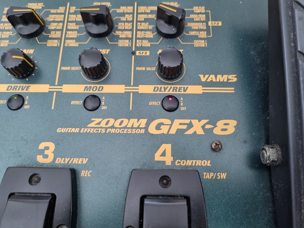 Zoom GFX-8 multiefekt gitarowy