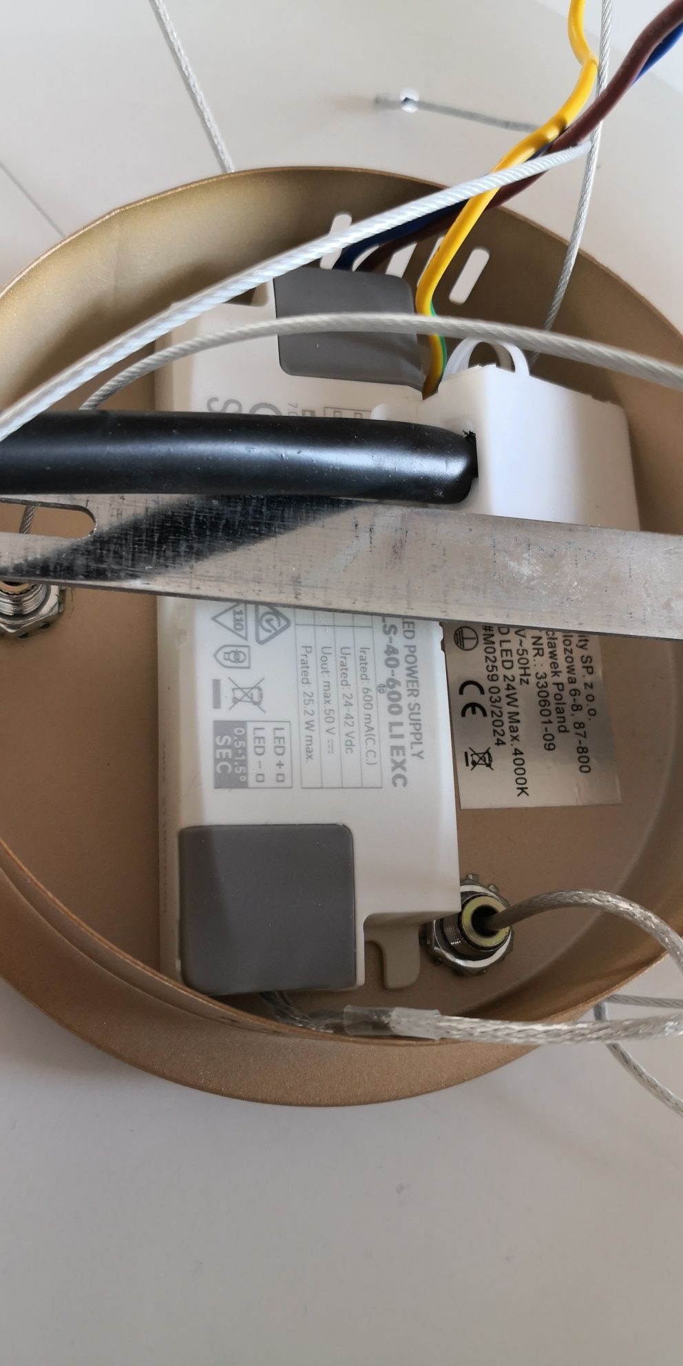 Lampa wisząca Cornelia, marka Reality, złota, zintegrowane źródło Led