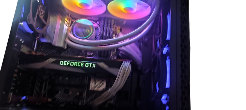komputer do gier gtx 1080 - 10600k- 16 ddr4 - z590