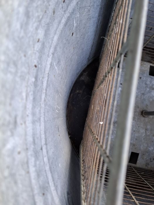 Miodziarka miodarka czteroramkowa wirówka do miodu zabytek PRL