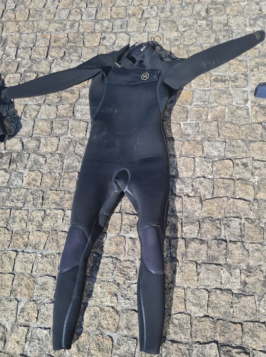 Fatos de surf Rip Curl, Quiksilver, Deeply