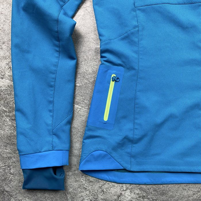 ARCTERYX софтшел куртка вітровка жіноча рефлективна M size кофта y2k