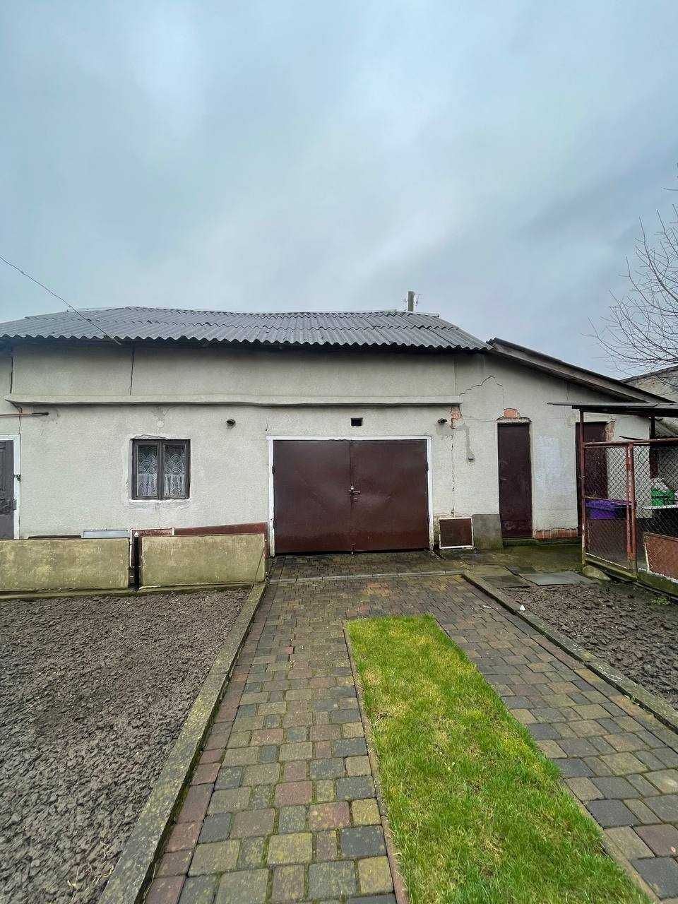 Продається затишний приватний будинок у с. Крихівці
