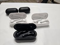 3 штуки Навушники Huawei FreeBuds