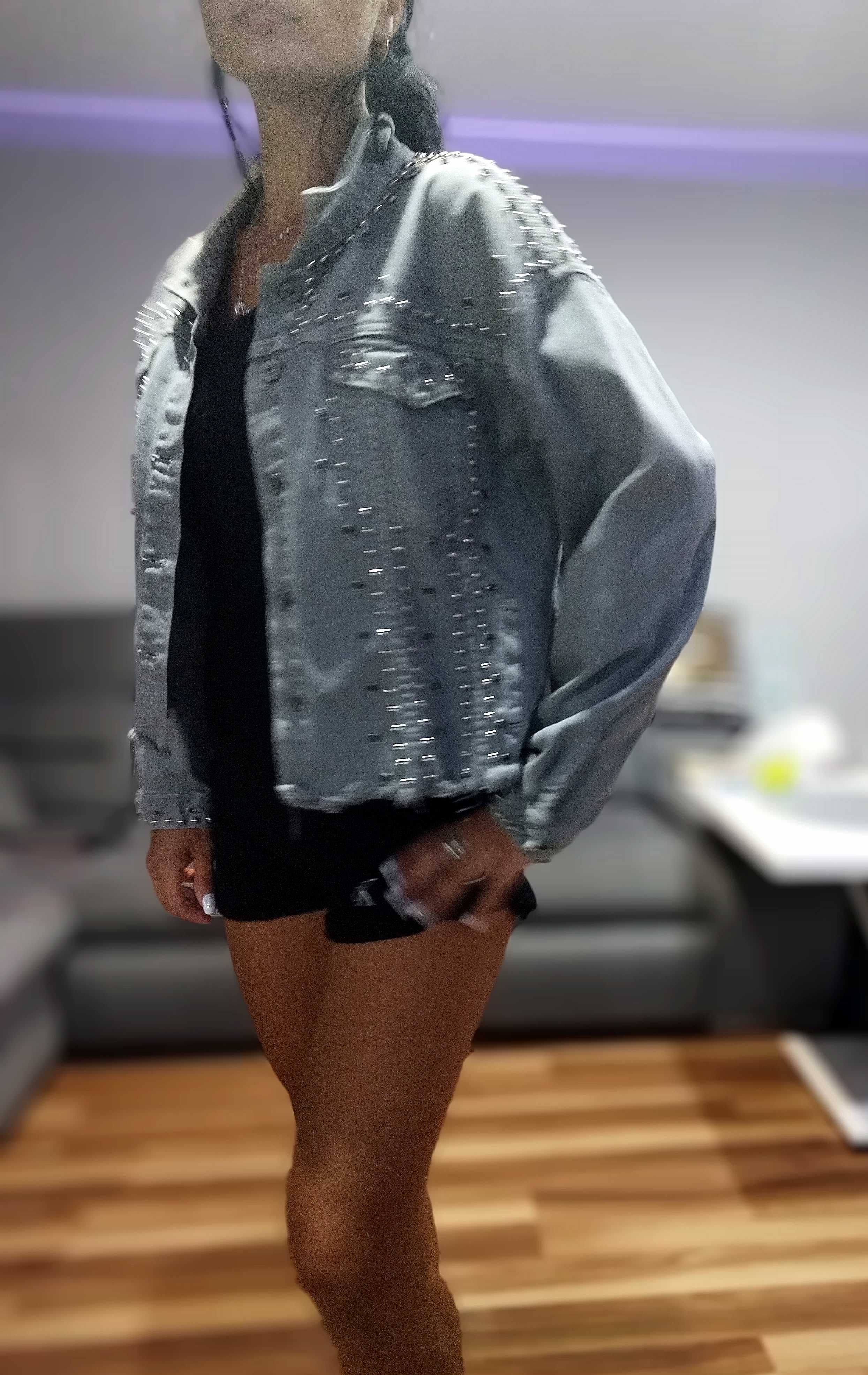Katana szara z ćwiekami oversize r 42 XL kurtka jesienna jeansowa