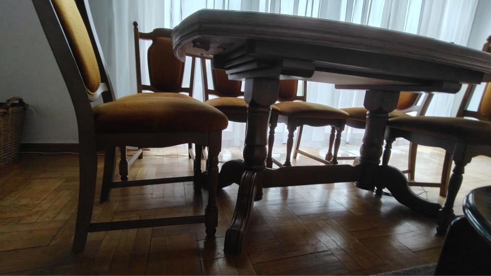 Drewniany stół z 6 Krzesłami - Solidny i Elegancki Komplet