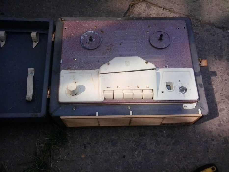 Катушечный магнитофон ''Айдас''. Aidas