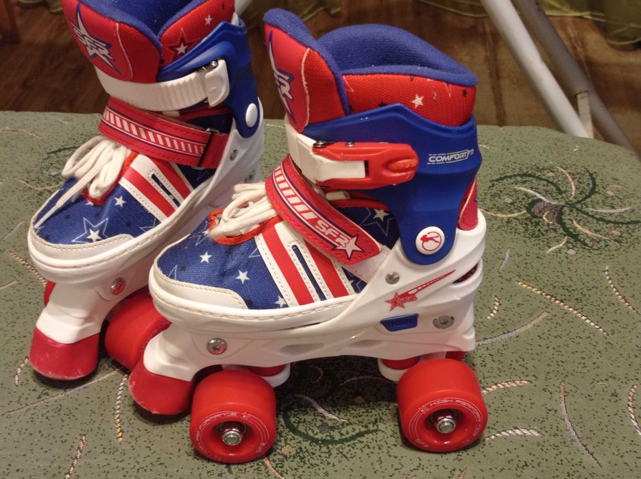 Ролики SFR детские на четырех колесах раздвижные размера-29-33