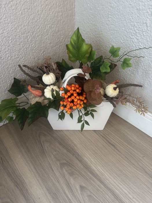 Stroik jesienny w ceramicznej torebce