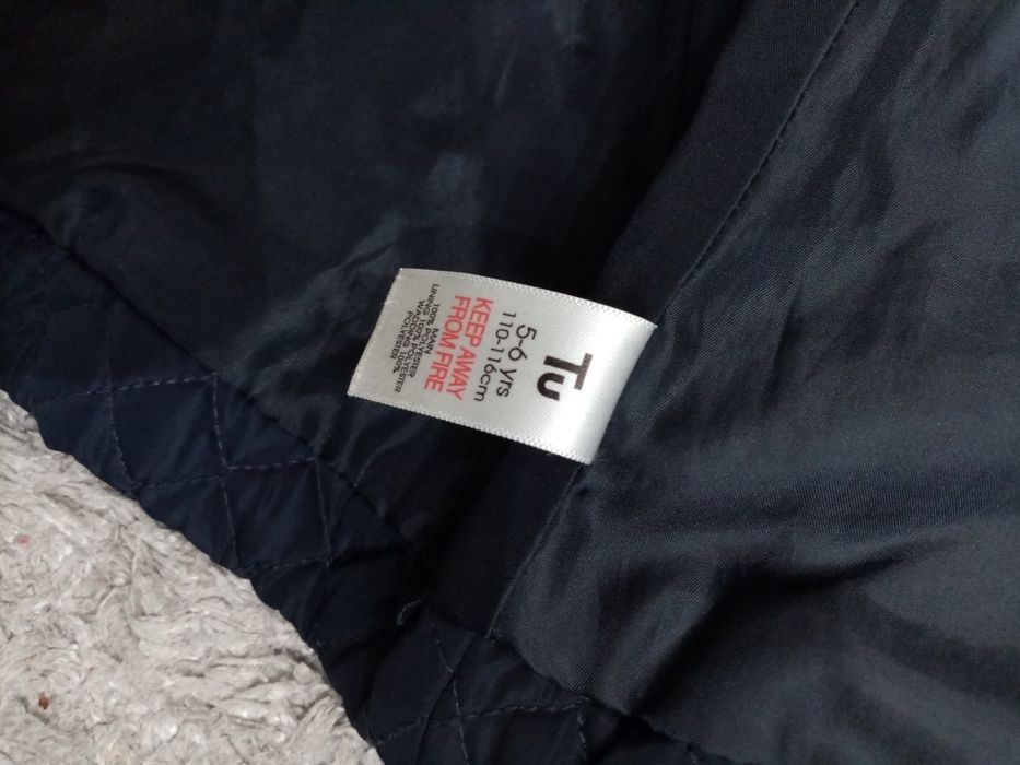 Kurtka 110-116, bezrękawnik-futerko, czapka