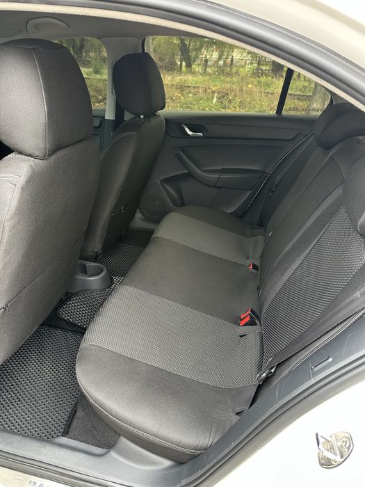 Продам Skoda rapid 2013 1.2 TSI